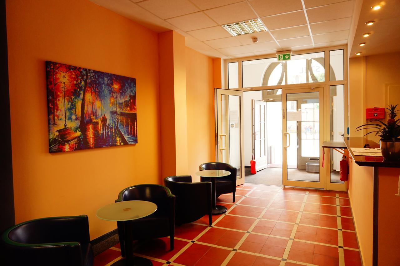 Sweet Dream Hostel & Pension - Self Check-In Güstrow Eksteriør billede